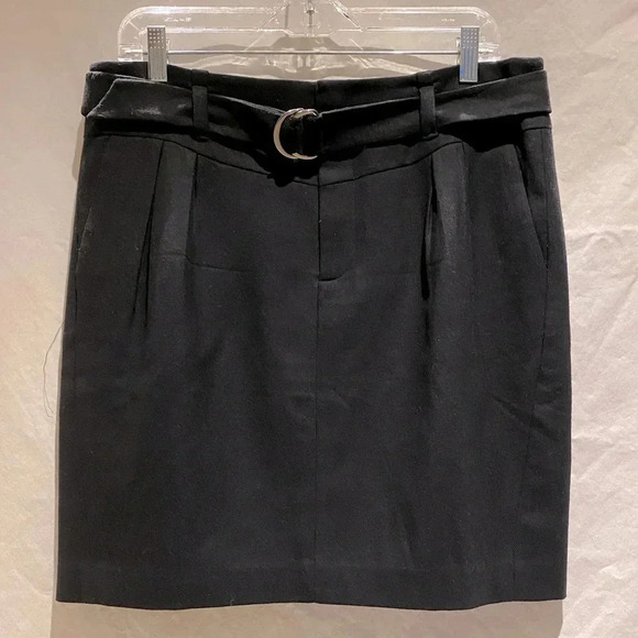 Banana Republic Dresses & Skirts - Banana Republic Black Wool D-Ring Belted Skirt, size 12